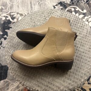 Alegria Leather Ankle Boots in the style "Meadow